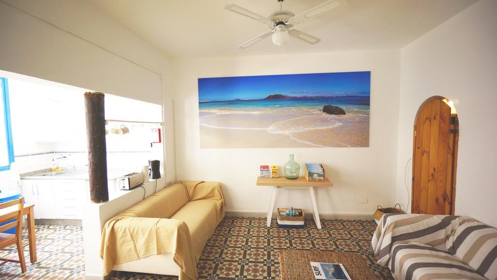 Auberge de jeunesse Sol Y Mar Surf Camp à Corralejo Extérieur photo